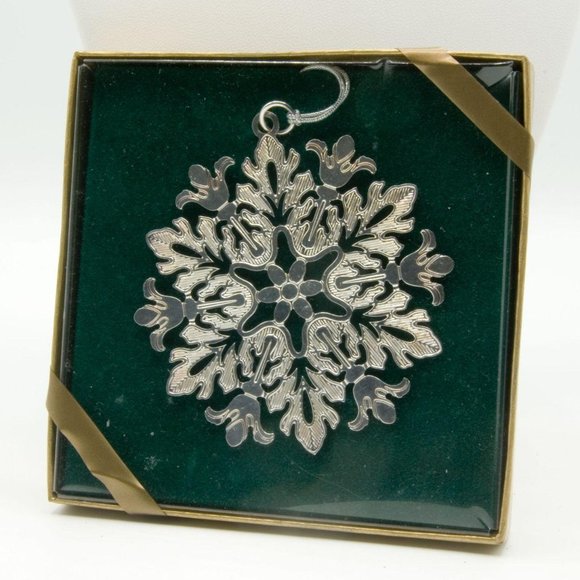 MMA Other - NIB Metropolitan Museum of Art 2009 Silverplate Sn